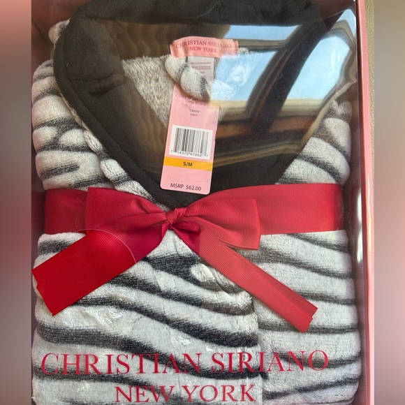 Christian Siriano plush zebra robe - Picture 1 of 2
